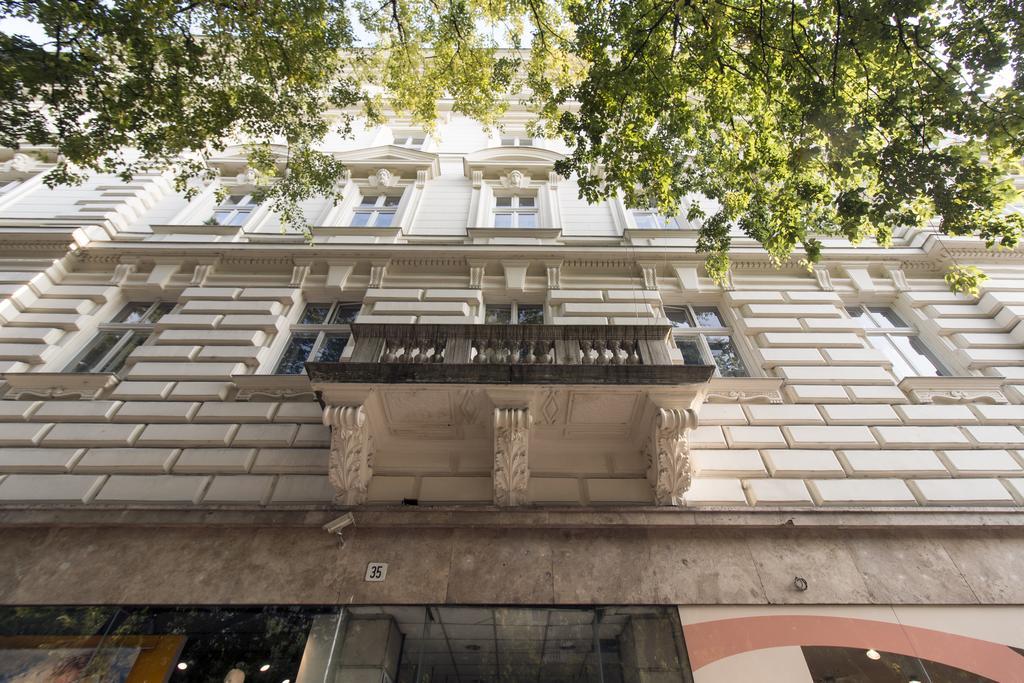 Luxury Apartment By Hi5 -Andrassy Suite Будапеща Екстериор снимка